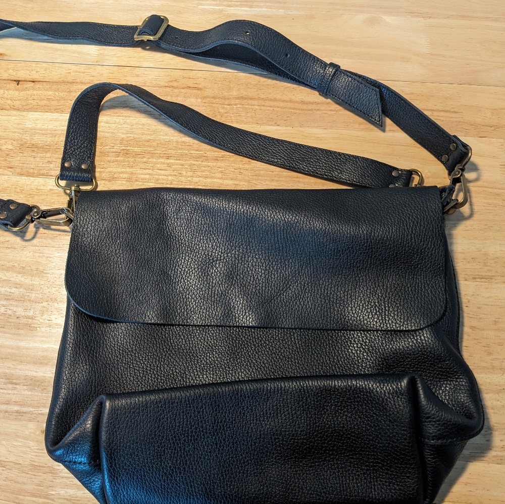 11600 Leather Goods crossbody purse